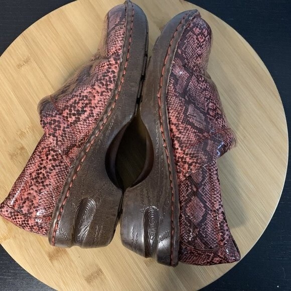B.O.C. BY BORN WOMENS CLOGS SLIP ON SNAKESKIN PRINT CASUAL COMFORT SHOES SZ 6m - Picture 10 of 11